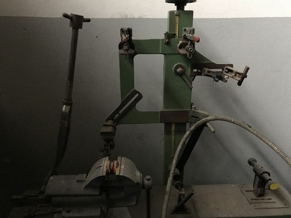 8#5221 Attrezzature officina in vendita - foto 129