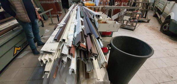 200#5222 Giacenze magazzino per lavorazione infissi in vendita - foto 18