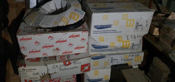 200#5222 Giacenze magazzino per lavorazione infissi in vendita - foto 28
