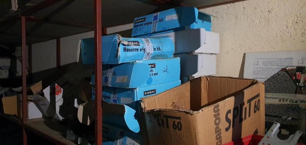 200#5222 Giacenze magazzino per lavorazione infissi in vendita - foto 41