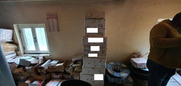200#5222 Giacenze magazzino per lavorazione infissi in vendita - foto 80