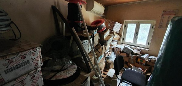 200#5222 Giacenze magazzino per lavorazione infissi in vendita - foto 81