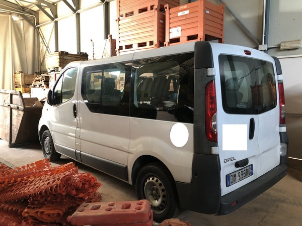 1#5226 Autovettura Opel Vivaro in vendita - foto 1