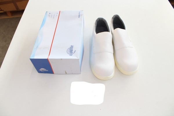 87#5240 Calzature sanitarie Safe Way in vendita - foto 1