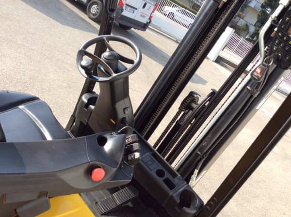 1#5246 Yale carrello elevatore ERP 25 VL in vendita - foto 8