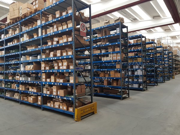 20#5251 Scaffalature e soppalchi in vendita - foto 2