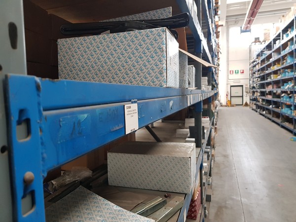 20#5251 Scaffalature e soppalchi in vendita - foto 11