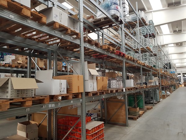 20#5251 Scaffalature e soppalchi in vendita - foto 38