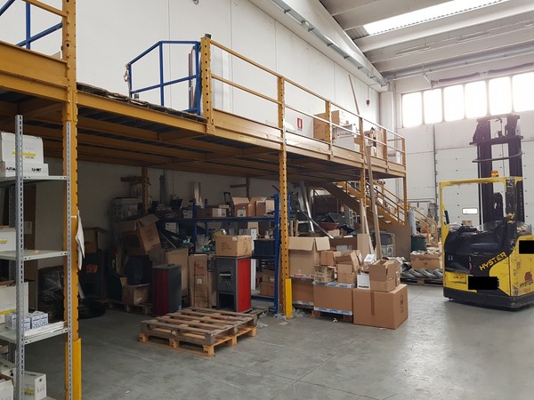 20#5251 Scaffalature e soppalchi in vendita - foto 47