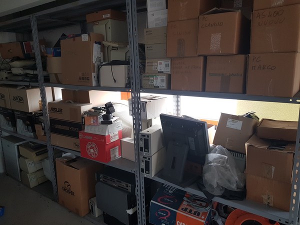 21#52510 Arredi ed attrezzature elettroniche in vendita - foto 155