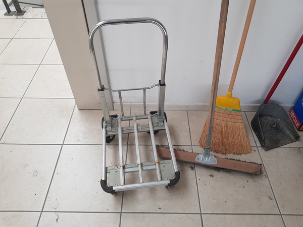 21#52510 Arredi ed attrezzature elettroniche in vendita - foto 169