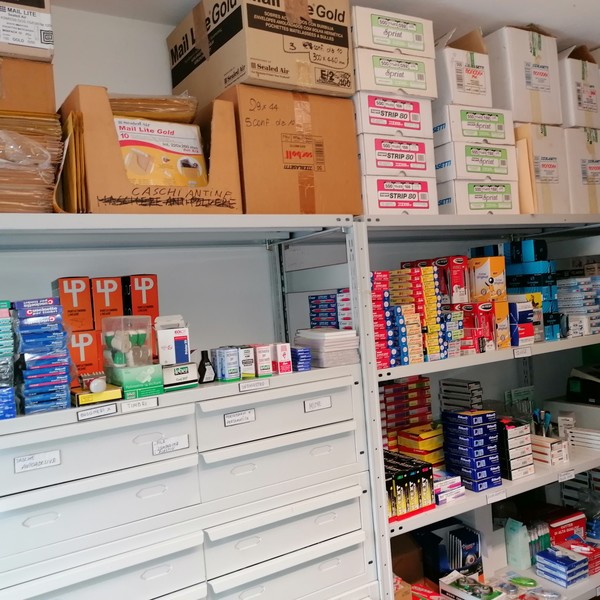 71#5253 Cancelleria in vendita - foto 2