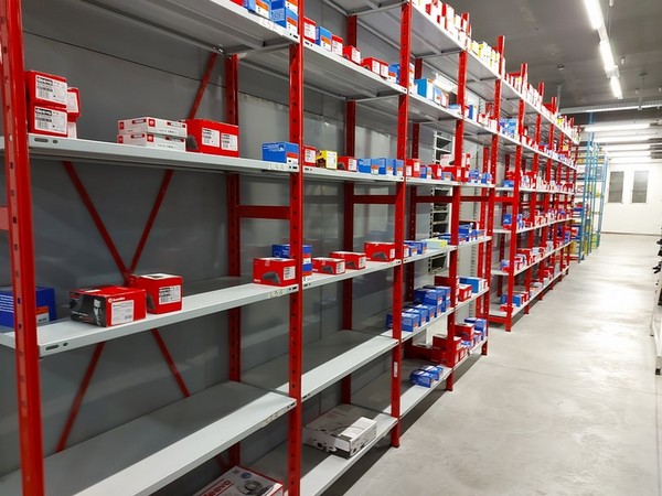 1#5256 Cessione di azienda dedita al commercio di ricambi per automobili e motocicli in vendita - foto 6