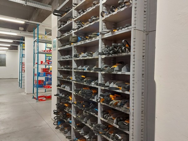 1#5256 Cessione di azienda dedita al commercio di ricambi per automobili e motocicli in vendita - foto 138
