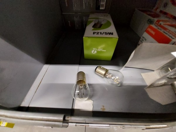 1#5256 Cessione di azienda dedita al commercio di ricambi per automobili e motocicli in vendita - foto 247