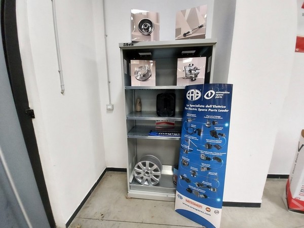 1#5256 Cessione di azienda dedita al commercio di ricambi per automobili e motocicli in vendita - foto 260