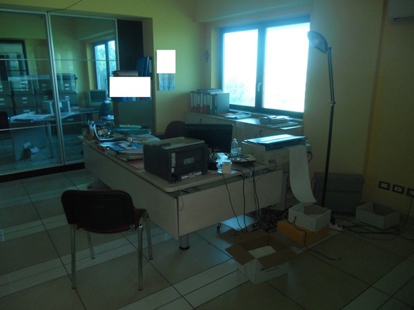 19#5259 Arredamento e attrezzature per ufficio in vendita - foto 1