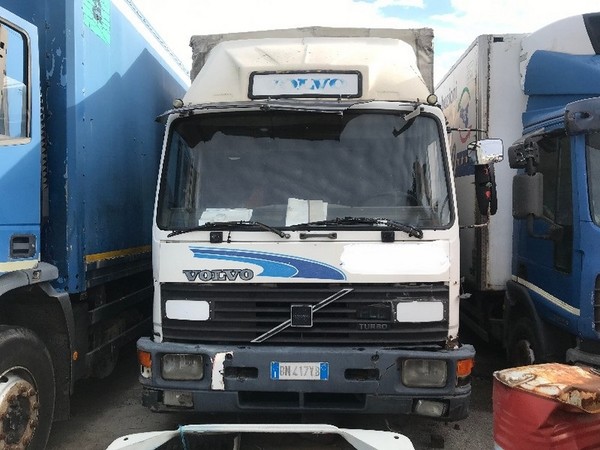 3#5270 Autocarri Iveco e Volvo in vendita - foto 2