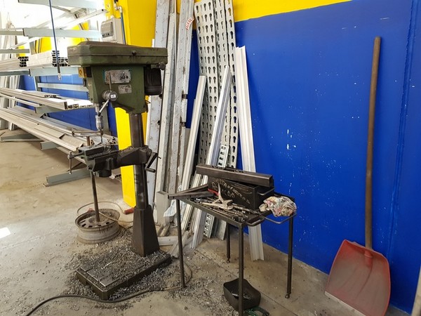 29#5273 Attrezzature per lavorazione metalli e prodotti finiti in vendita - foto 9