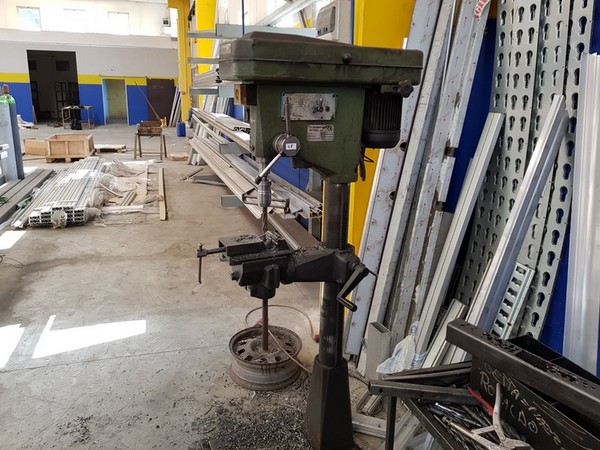 29#5273 Attrezzature per lavorazione metalli e prodotti finiti in vendita - foto 10