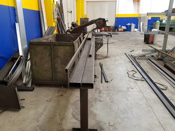 29#5273 Attrezzature per lavorazione metalli e prodotti finiti in vendita - foto 15