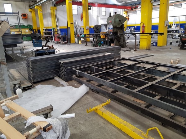 29#5273 Attrezzature per lavorazione metalli e prodotti finiti in vendita - foto 35