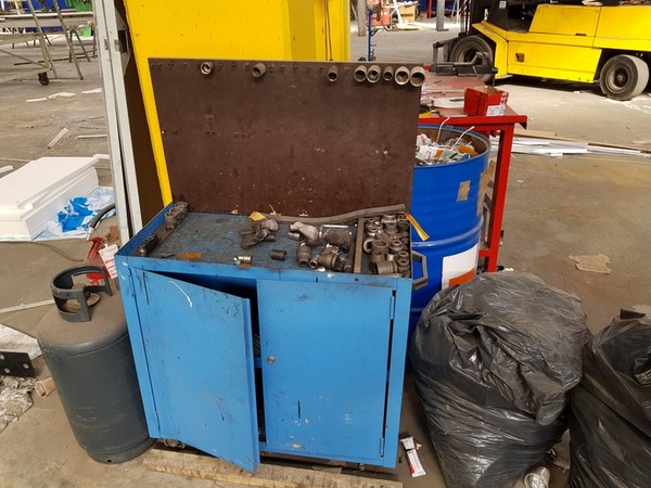 29#5273 Attrezzature per lavorazione metalli e prodotti finiti in vendita - foto 42