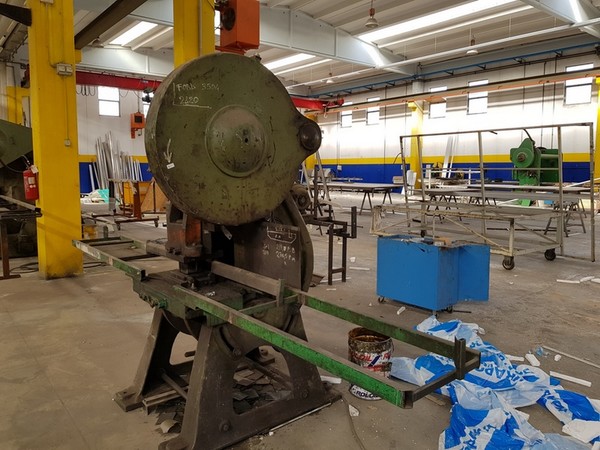 29#5273 Attrezzature per lavorazione metalli e prodotti finiti in vendita - foto 44