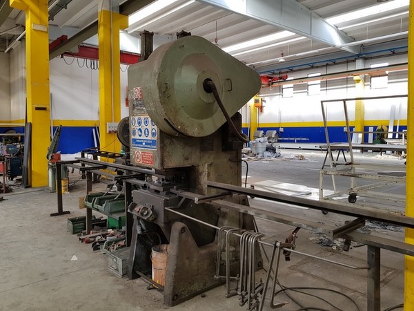 29#5273 Attrezzature per lavorazione metalli e prodotti finiti in vendita - foto 50