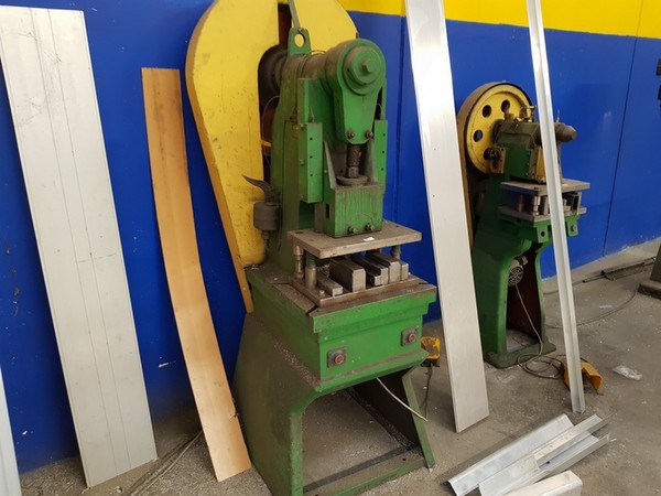 29#5273 Attrezzature per lavorazione metalli e prodotti finiti in vendita - foto 74