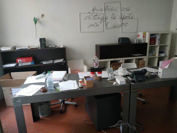 1#5277 Arredi ed attrezzatura elettronica in vendita - foto 26