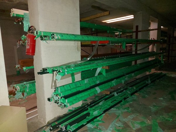 3#5285 Profili in alluminio e scaffalature in vendita - foto 32