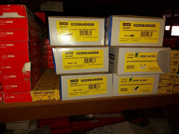 3#5285 Profili in alluminio e scaffalature in vendita - foto 78