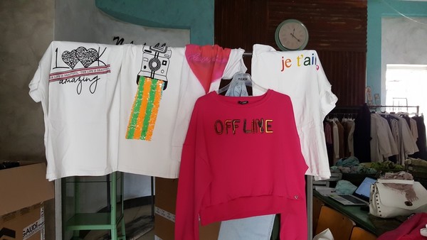 1#5286 Capi di abbigliamento in vendita - foto 3