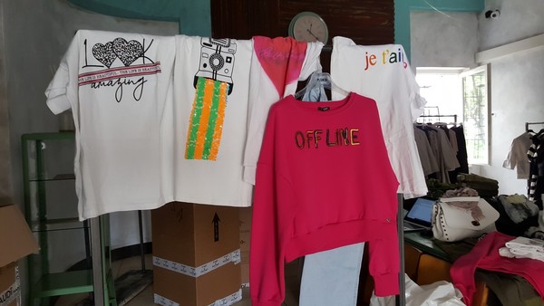 1#5286 Capi di abbigliamento in vendita - foto 4