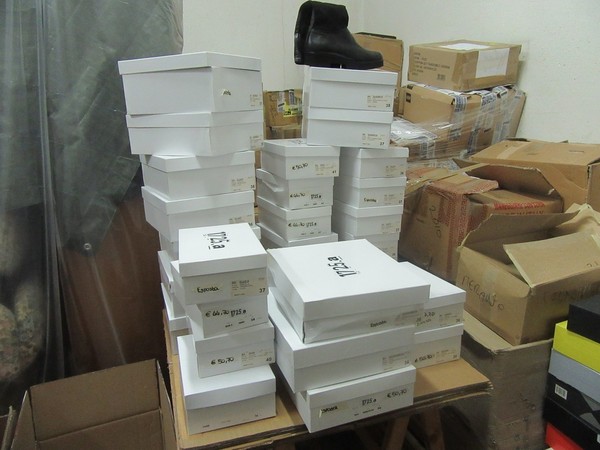 12#5286 Stivali con tacco e scarpe in vendita - foto 1
