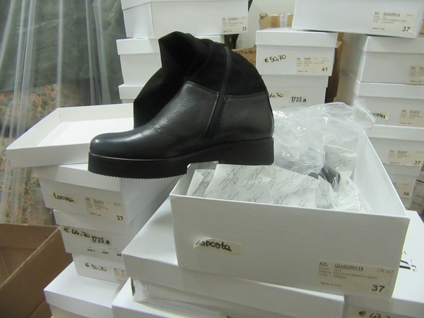 12#5286 Stivali con tacco e scarpe in vendita - foto 7