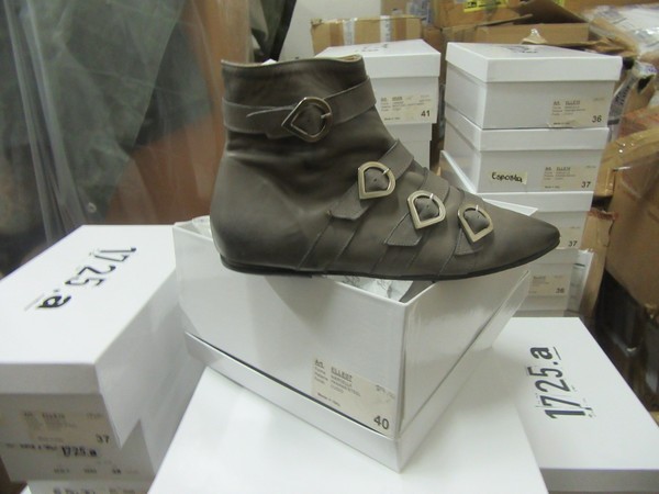 12#5286 Stivali con tacco e scarpe in vendita - foto 11