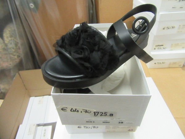 12#5286 Stivali con tacco e scarpe in vendita - foto 17