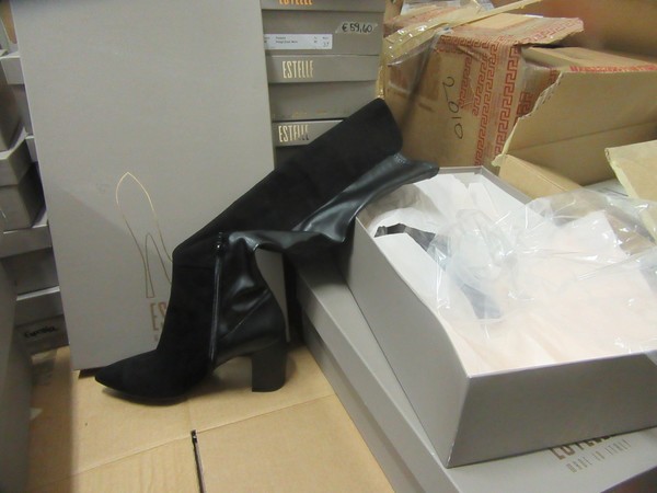 12#5286 Stivali con tacco e scarpe in vendita - foto 32