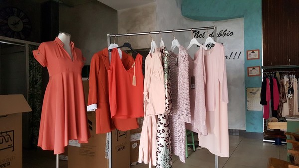 3#5286 Capi di abbigliamento in vendita - foto 6