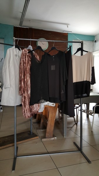 6#5286 Capi di abbigliamento in vendita - foto 4