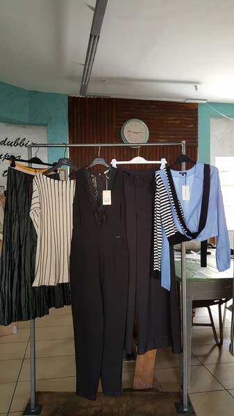 7#5286 Capi di abbigliamento in vendita - foto 4