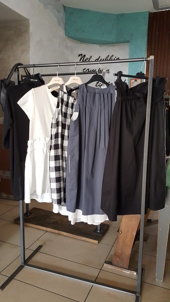 7#5286 Capi di abbigliamento in vendita - foto 7