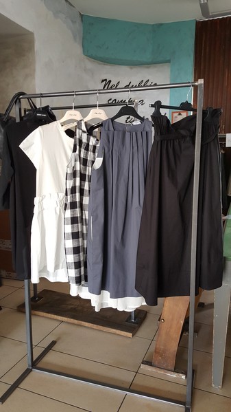 7#5286 Capi di abbigliamento in vendita - foto 8