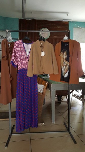 8#5286 Capi di abbigliamento in vendita - foto 4