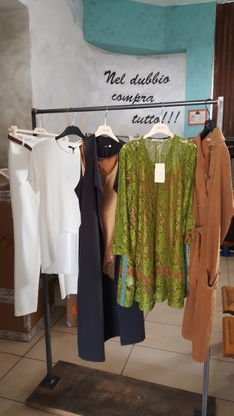 8#5286 Capi di abbigliamento in vendita - foto 6