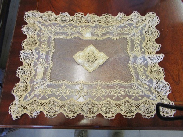 27#5304 Tappeti e centri in pizzo in vendita - foto 36
