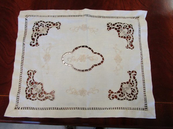 27#5304 Tappeti e centri in pizzo in vendita - foto 41