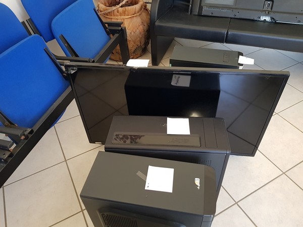 7#5306 Arredi e attrezzatura per attività di vigilanza in vendita - foto 15